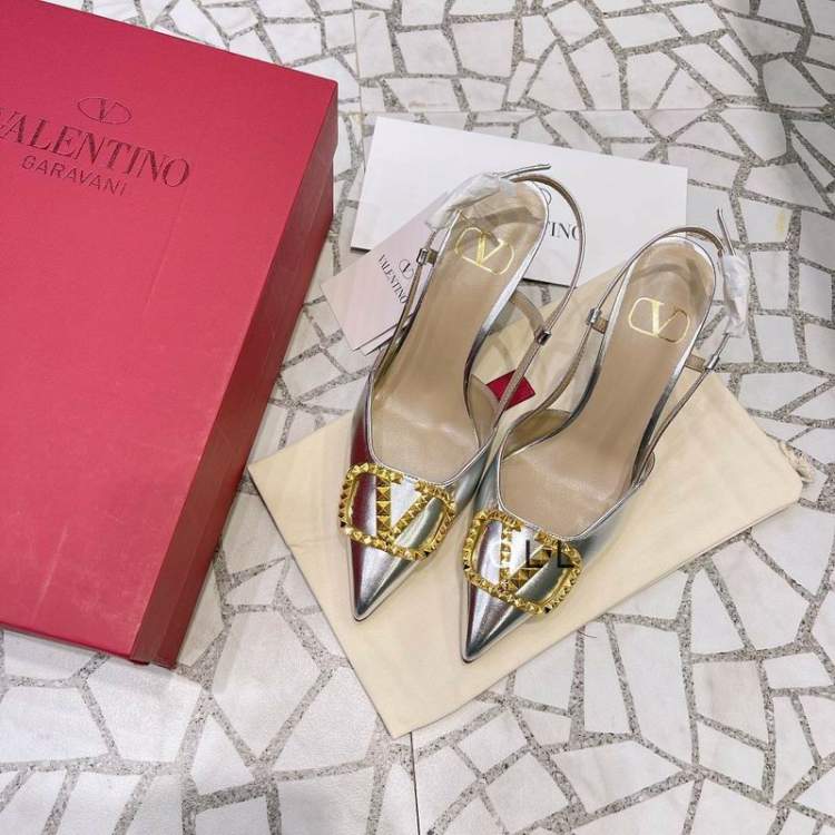 Picture of Valentino Shoes _SKUValentinocolors062006sz34-42LL20163